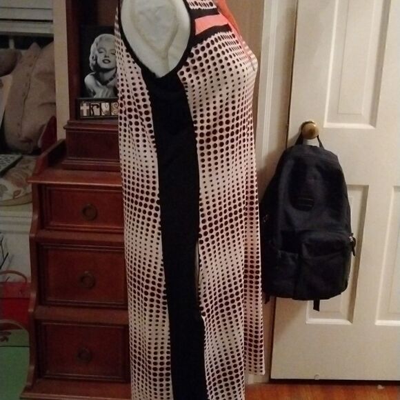 Tail     - Picture 5 of 7